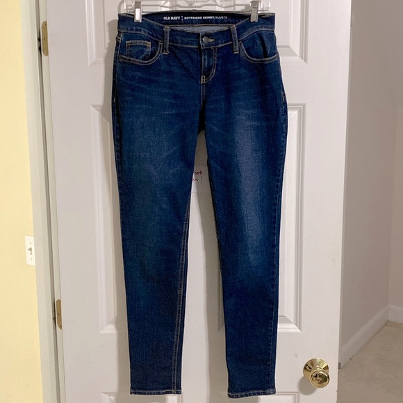 OLD NAVY BOYFRIEND SKINNY JEANS. SIZE 2. BLUE. BARELY WORN. - Picture 1 of 9